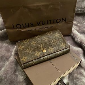 💯 authentic Lv Wallet